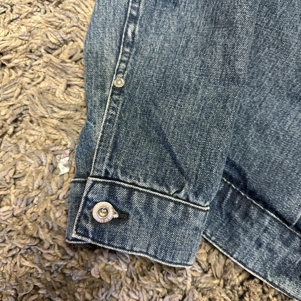 H&M loggDenim Jacket with Button Closure <<<204>>> - Picture 5 of 8